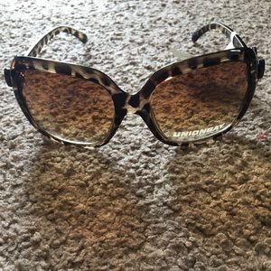 *BRAND NEW* Unionbay Cheetah Print Bow UV Ray Protection Sunglasses